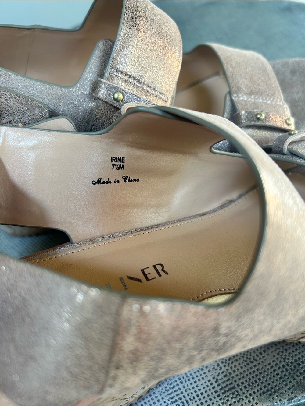 Donald Pliner ~ Metallic Leather Irine Cork Wedge Platform Sandal size 7.5 - Picture 4 of 15